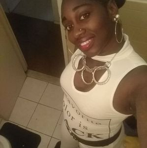 Meet your Posher, Amina